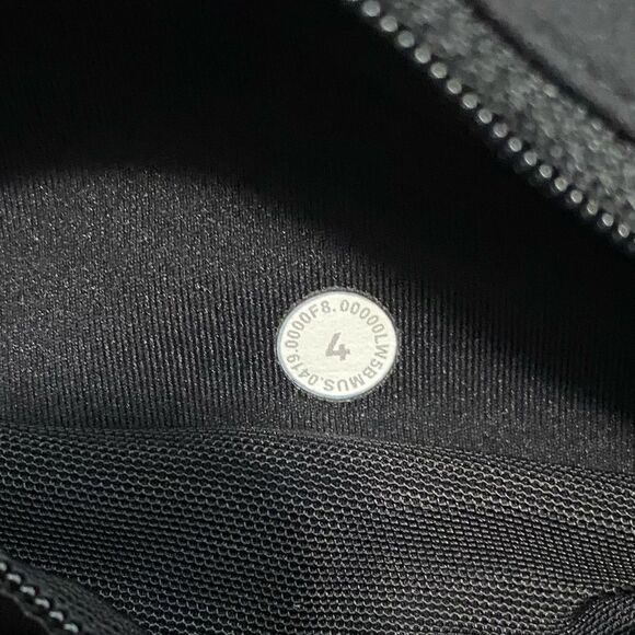 Lululemon Speed Up Tight 28" Full-On Luxtreme
Black Size 4 - Picture 11 of 11